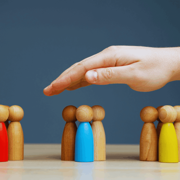 Anfrage der Fraktion BÜNDNIS 90/DIE GRÜNEN zur Umsetzung der Handlungsempfehlungen des Bildungsbeirates zum Umgang mit Kinderarmut in Bezug auf Bildung